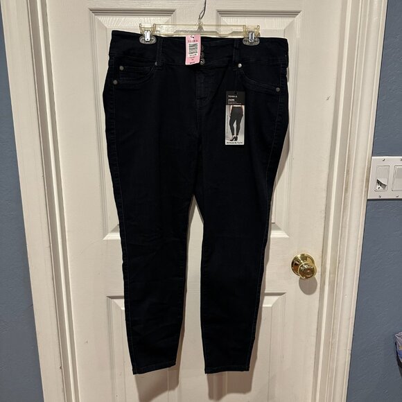 NWT Torrid Dark Rinse Jegging 16S - Picture 2 of 4